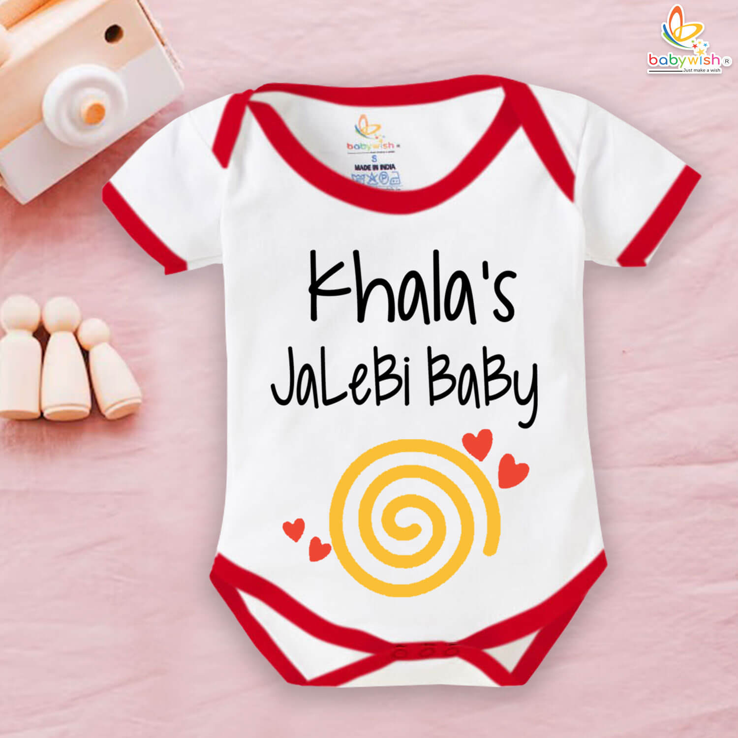 Personalized baby arrival outfit