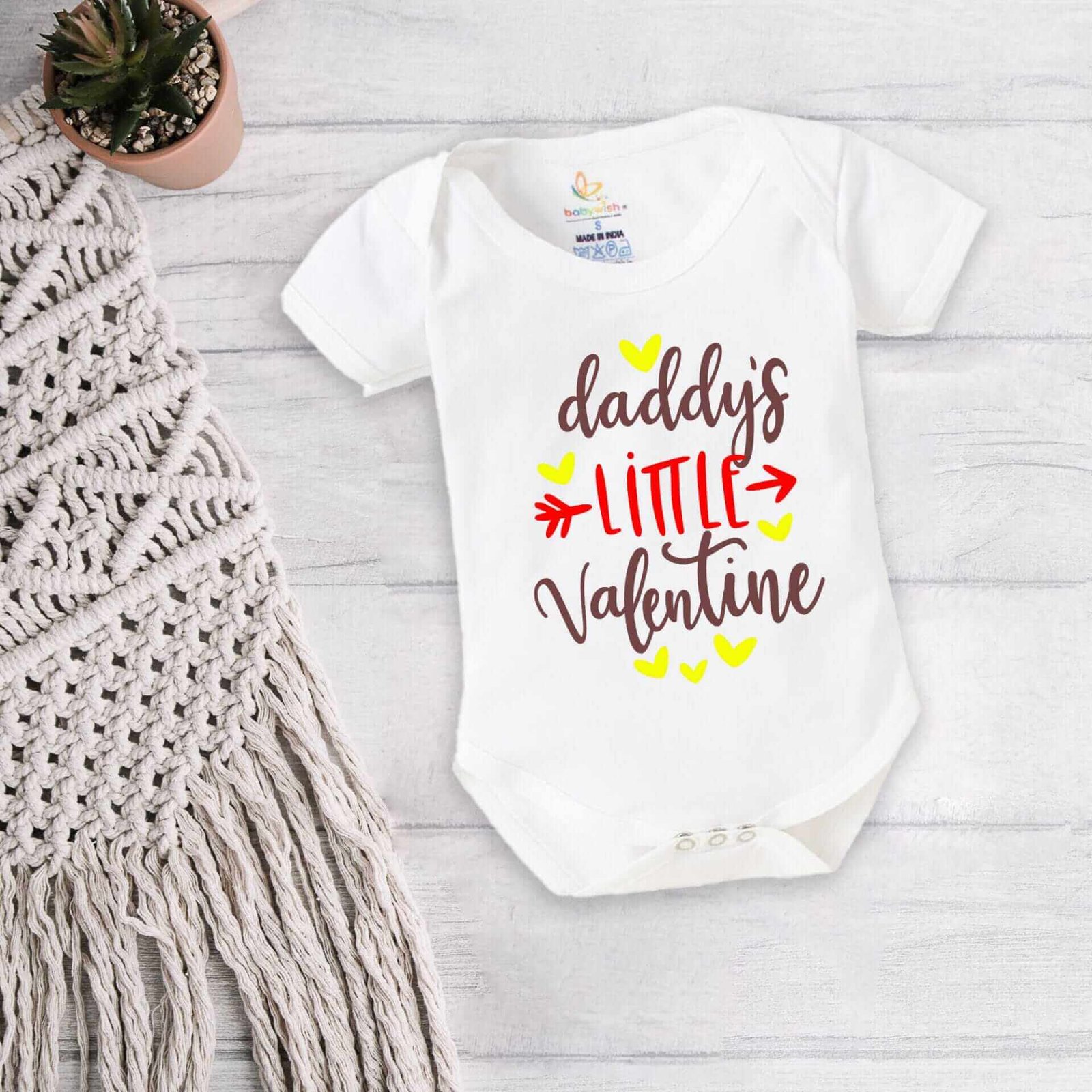 Baby First Valentine Day Romper Clothes | Baby Valentine Bodysuits Newborn Outfit | Envelop Neck Half Sleeve Unisex Onesies "Daddy's Little Valentine" Baby Clothes | Babywish