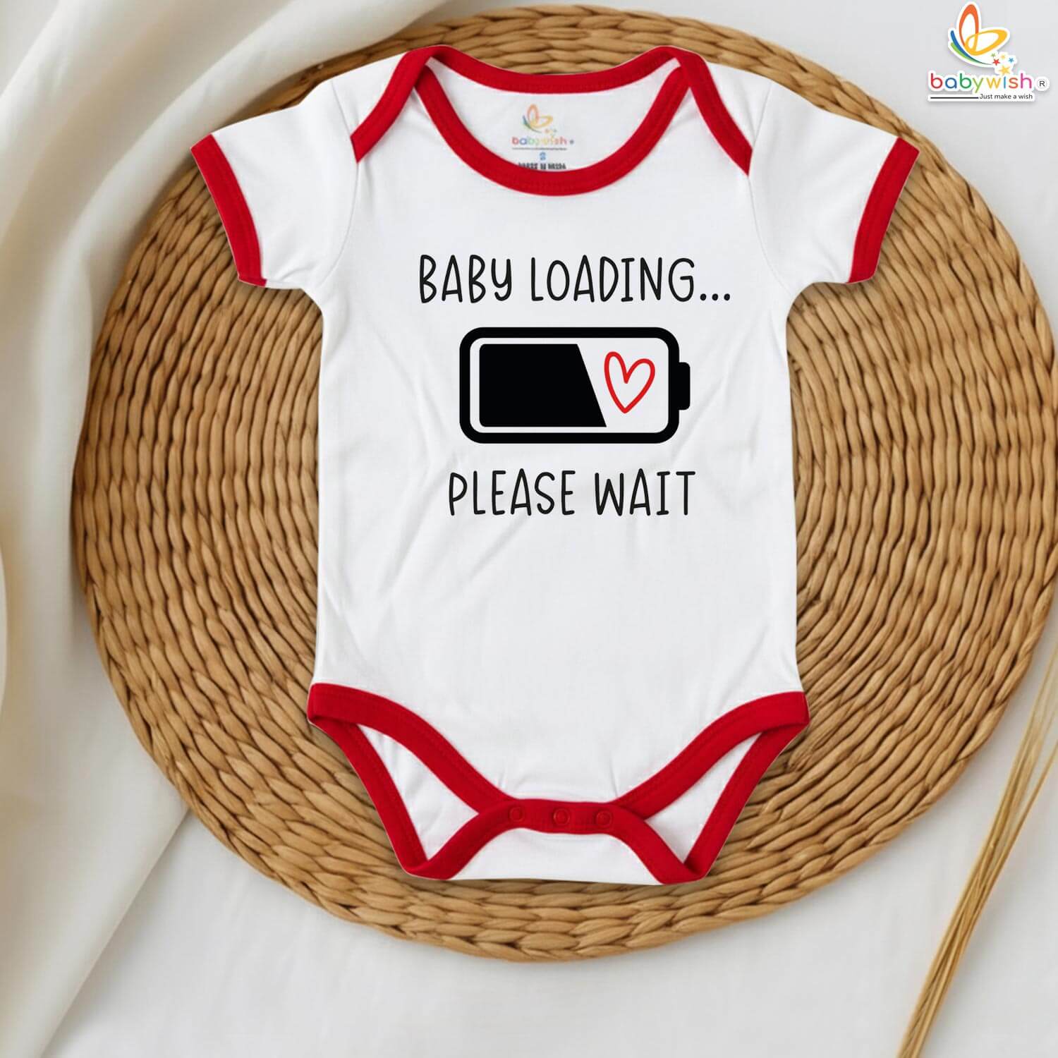 Customized Baby Announcement Romper – Cute Baby Reveal Outfit for Expecting Parents – Surprise Pregnancy Announcement Onesie – Newborn Baby Bodysuit – Babywish