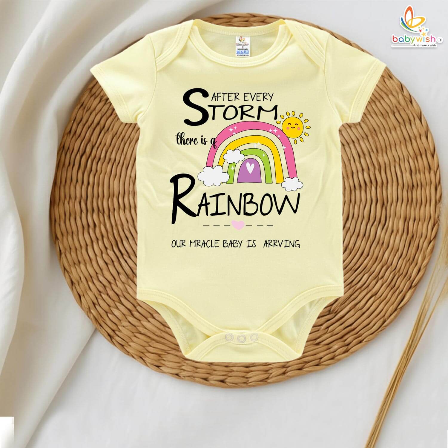 pregnancy-announcement-onesie
